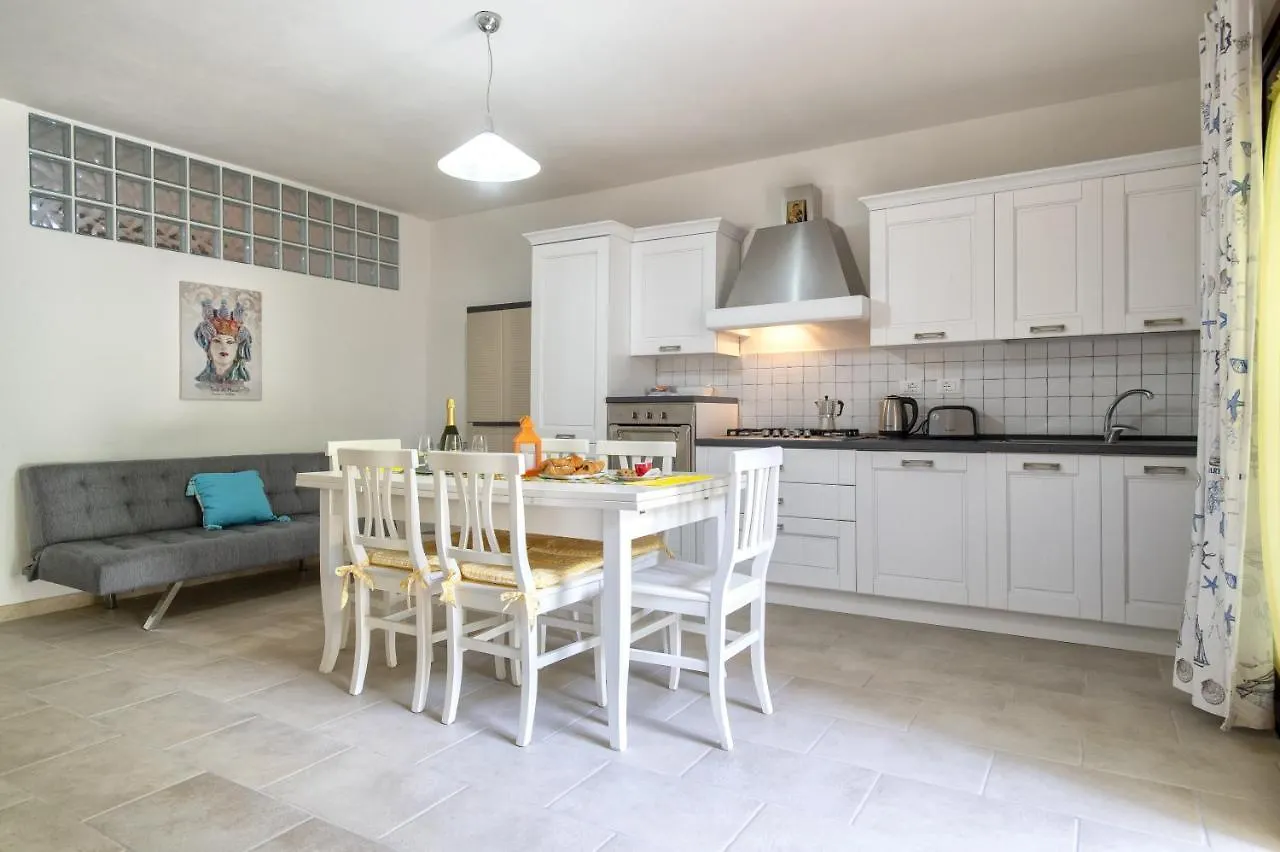 Soleluna Apartment Castelsardo Italia